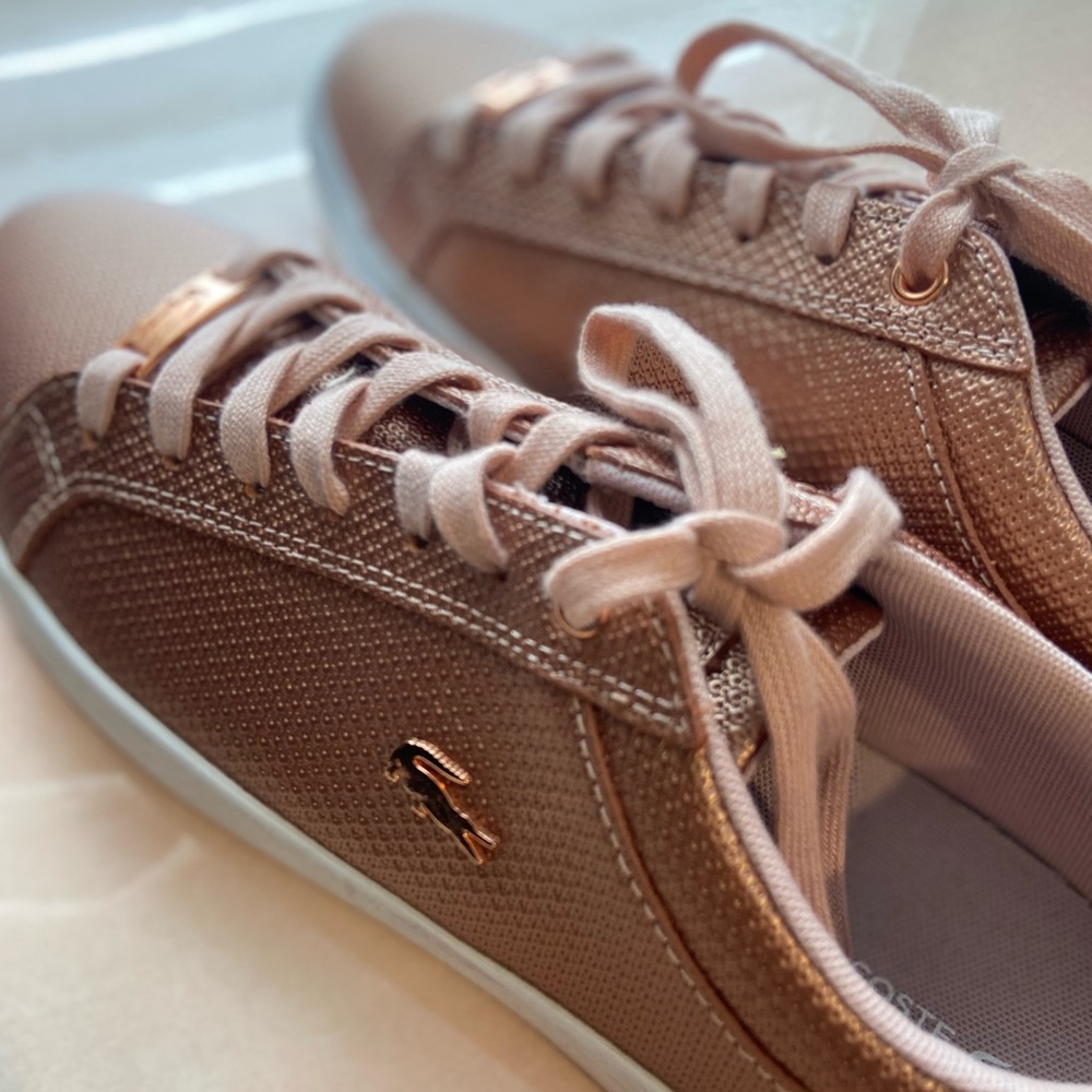 New Lacoste Luxe Gold Lace-Up Sneakers Size 10